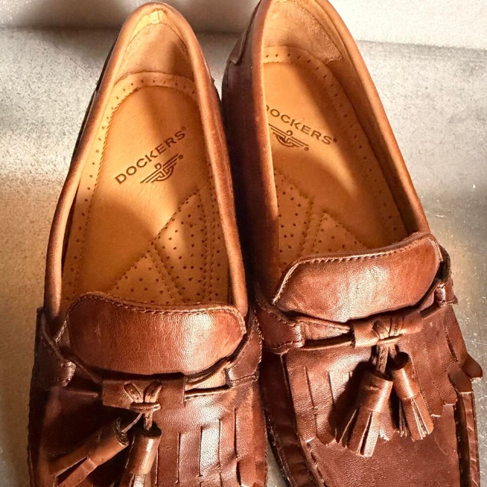 Dockers - Picture 4 of 6